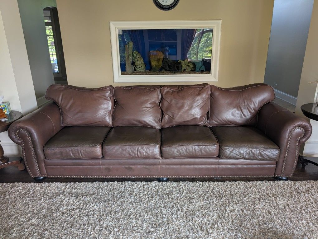 Walter E Smith Sofa Set