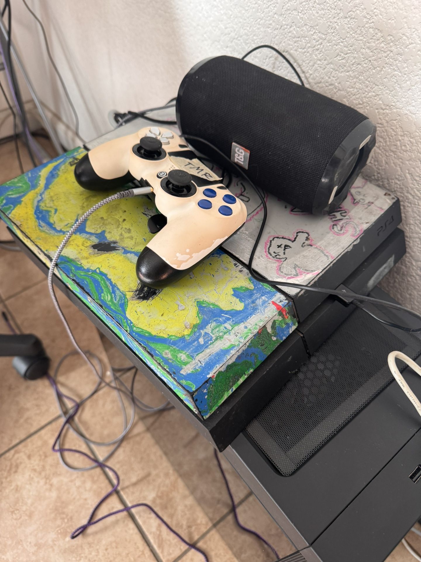 PS4 BUNDLE. $175