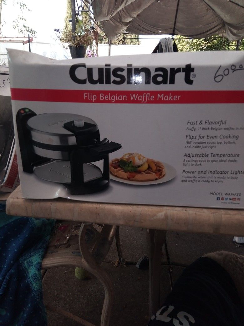C U I S I N A R T, Flip Bagels Waffle Maker Brand New Never Been Used Serious Buyers Please