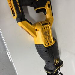 DEWALT RECIPROCATING SAW DCS 382.(NEW TOOL ONLY)