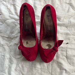 Red Bow Heels