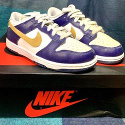 NIKE DUNKS LOW size 2Y(great SHAPE & CONDITION:10/10)