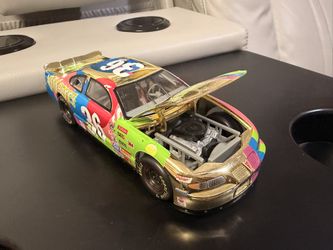 RACING CHAMPIONS 1998 ERNIE IRVAN #36 PONTIAC SKITTLES WILD BERRY NASCAR 1:24