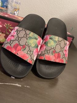 Gucci Supreme Bloom Slides Size 5