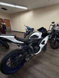 YAMAHA R7 2024