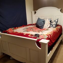 Bedroom set