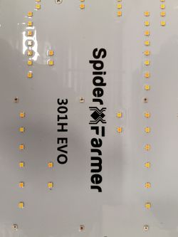 Spider Farmer LED grow light featuring 301H EVO diodes for high efficiency.