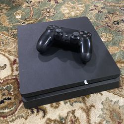 PS4 1TB Slim, Controller, 4 Games 