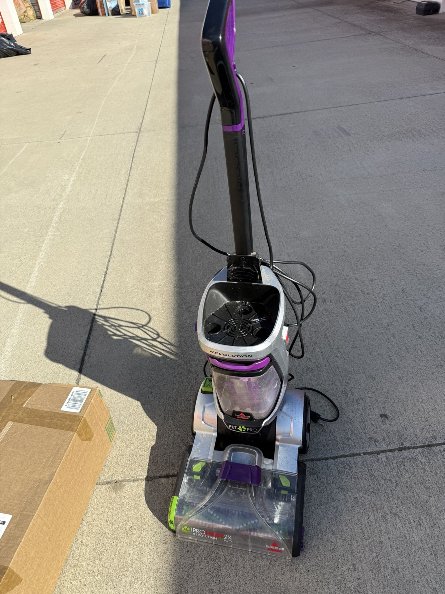 Bissell ProHeat 2X Revolution Pet Pro Carpet Cleaner – Excellent Condition