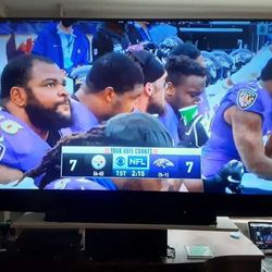 73"MITSUBISHI 1080P PROJECTION TV WITH MATCHING STAND AND ROKU REMOTE CONTROL $300 FINAL PRICE READ DESCRIPTION AND SEE ALL PICTURES