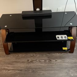50” Tv Mount/Entertainment Center