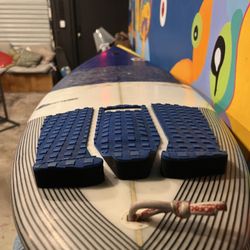 Surfboard Size 5’6”