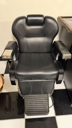 Black Barber Chair - Good Condition