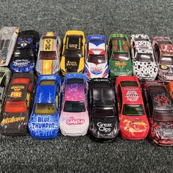 Hot wheel Monster Jam Truck Boy Girl Toy Race Car Mattel Feld