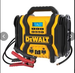 DEWALT 2000-Peak Amp Portable Jump Starter