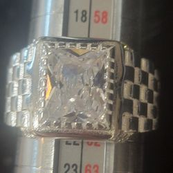 large cubic zirconia diamond ring in silver size 9.5