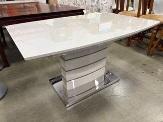Sleek Modern Dining Room Table with Contrast Color Internal Leaf