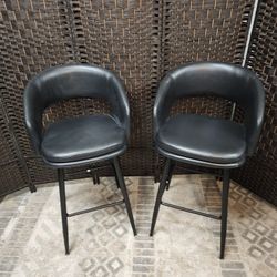 *** MATCHING PAIR OF BAR STOOLS ***