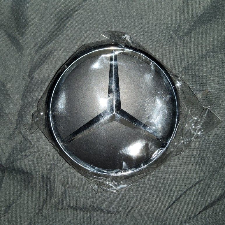 New Replacement Mercedes Benz Center Cap