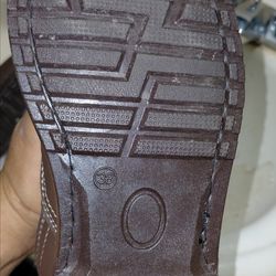 Caterpillar shoes. Size in photos. Semi-new. Give me $20.