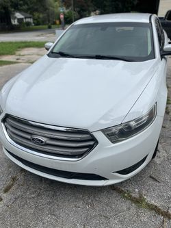 2015 Ford Taurus