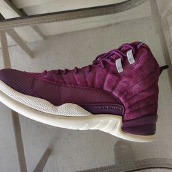 Jordans size 10 used but still in good shape asking $45 need cleaning