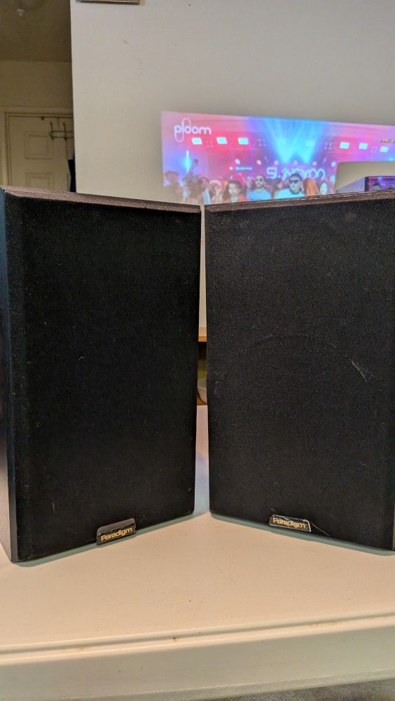Paradigm Atom Bookshelf Speakers – Great Sound