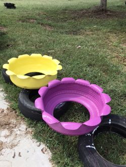 Tire Flowers 💐 pots 20.00 each