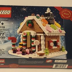 Lego Retired Gingerbread House 2015 Limited Edition 40139 277 pc