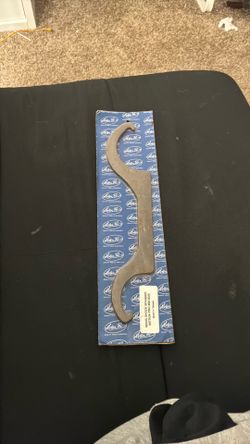 Mono shock spanner motion