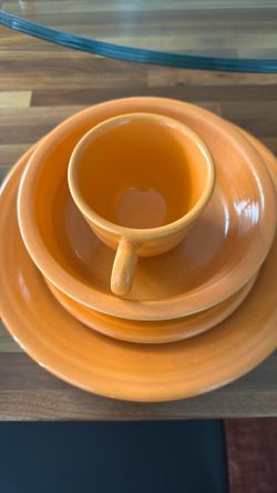 Fiestaware Tangerine 5 Piece Set - Preowned