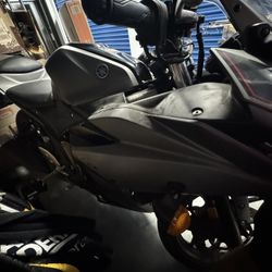 2017 Yamaha R3