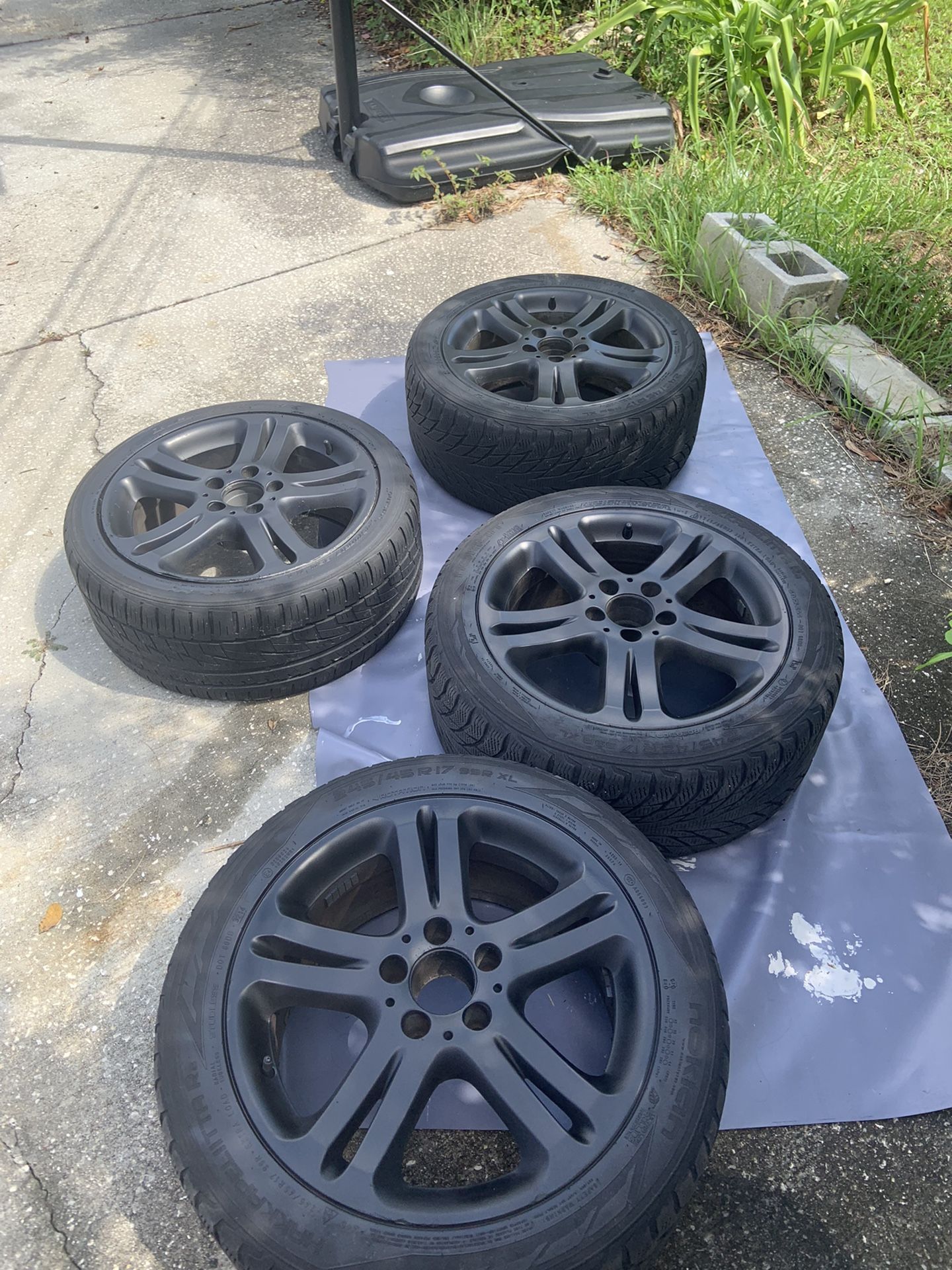 5x112  17’s    Mercedes Wheels Black 