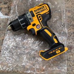 DEWALT 20-Volt MAX XR Cordless Brushless 1/2 in. Drill/Driver (Tool-Only)