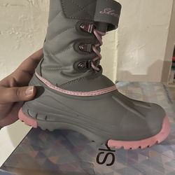 Girl Snow Boots Size 12