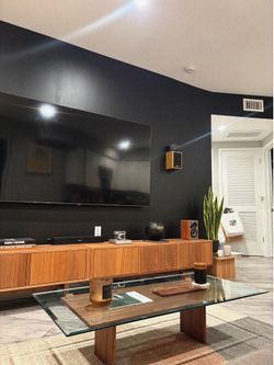 LARGE HAND CRAFTED WALNUT COFFEE TABLE WITH BRAND NEW GLASS TOP (DELIVERY AVAILABLE)