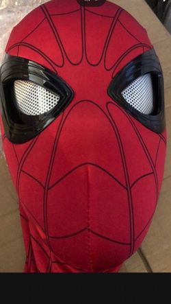 Electric Spider Superhero Role-Playing Mask Toy with Moving Eyes and LED Lights - Remote Control Ring, Fun Gift for Men (red)