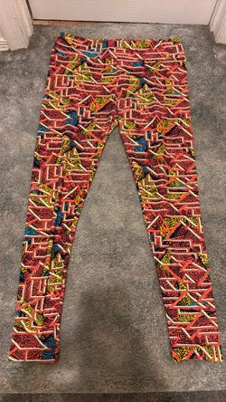 LuLaRoe tall & curvy Aztec-like leggings
