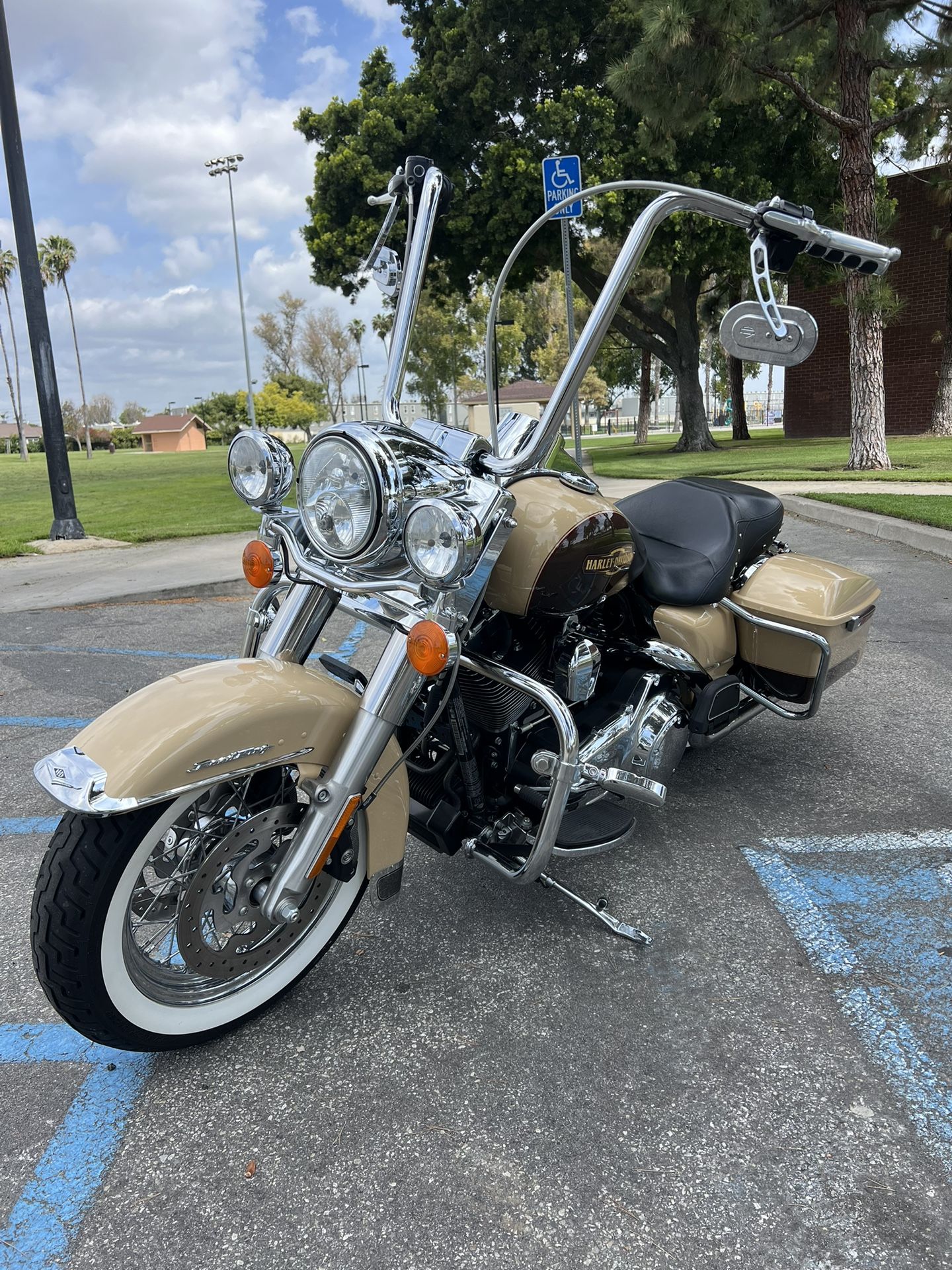 Harley-Davidson  Roadking