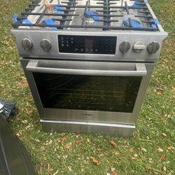 Like New Gas Bosch Stove 30 Inches 