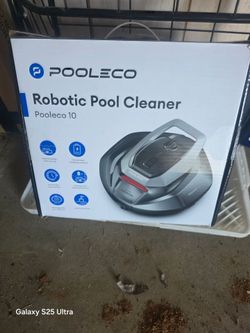 Pooleco 10 Robotic Pool Cleaner