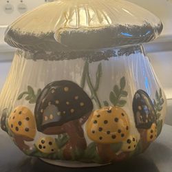 Set Of Kitchen Canisters