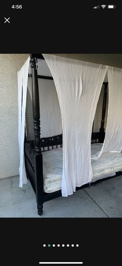 Beautiful Wood Carved Bed With Twin Size Mattress