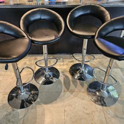 4 Bar Stools Counter Height