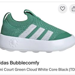 Adidas toddler bubble comfy Shoe 8k or 8c