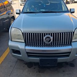 2006 mercury mountaineer v8 AWD