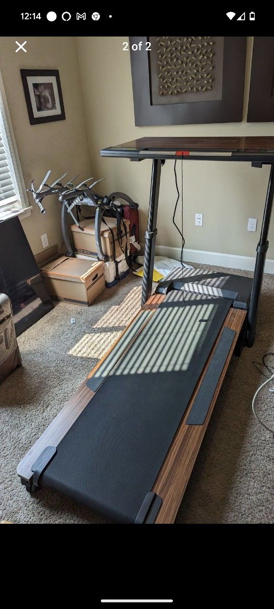 NordicTrack Treadmill w Stationary Desk