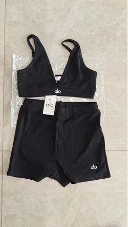 Alo set bra and shorts