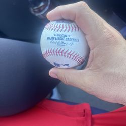 Dodgers Vs Yankees Foul Ball 