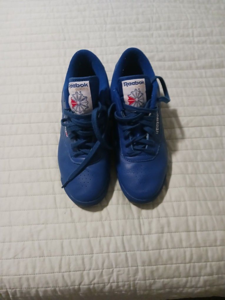 Blue Reebok   Classic Shoes Size 9 1/2